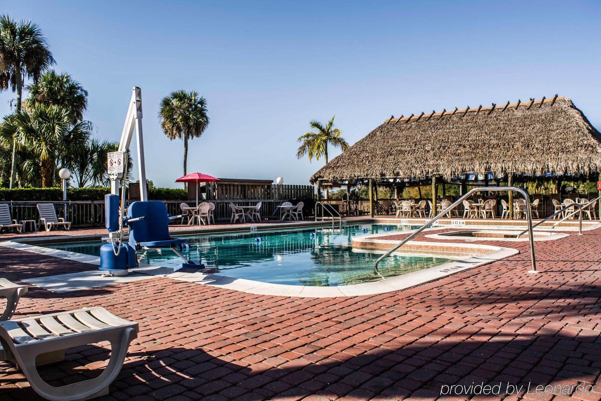 Quality Inn And Suites Golf Resort Golden Gate Eksteriør bilde